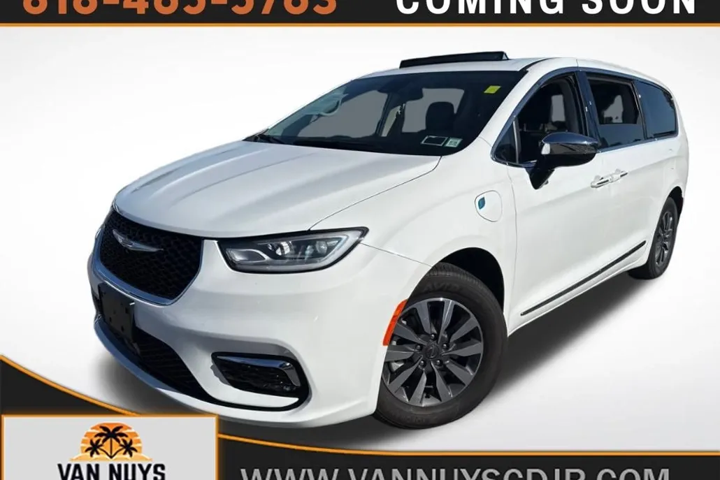 2023 Chrysler Pacifica Hybrid Limited photo 1