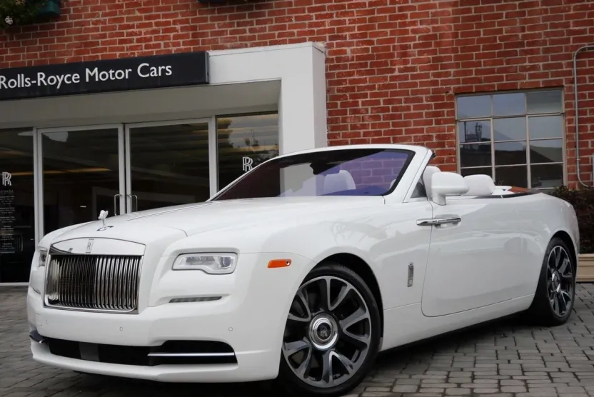 2017 Rolls Royce Dawn RR6 photo 1