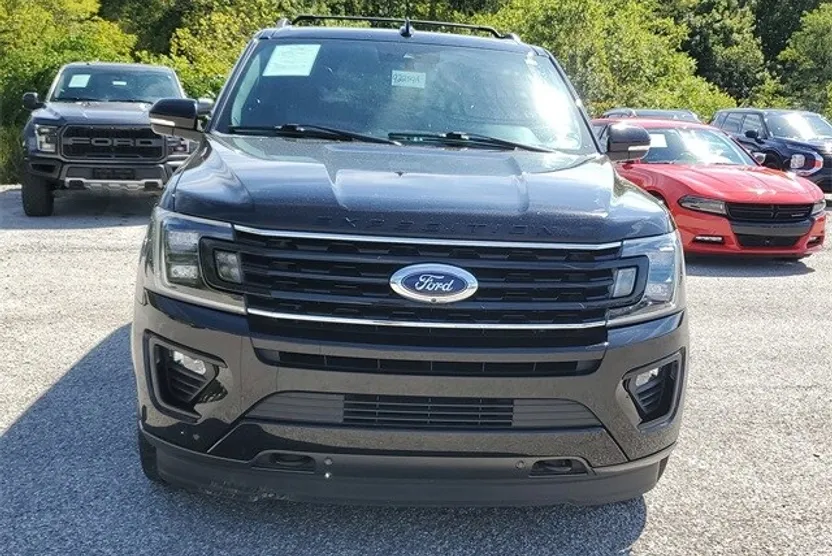 2022 Ford Expedition Limited photo 1