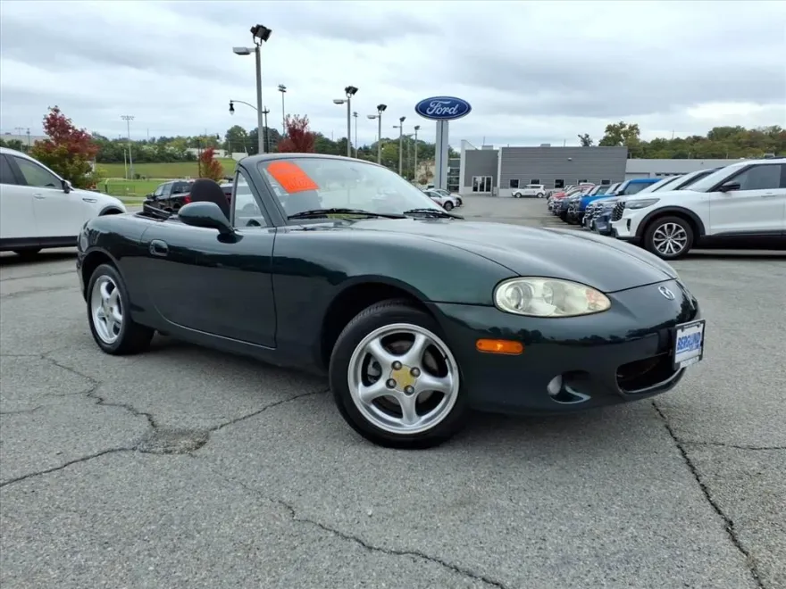 2002 Mazda MX-5 Miata Miata Base photo 1