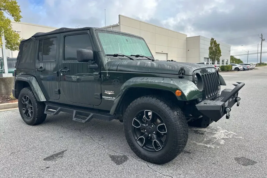 2011 Jeep Wrangler Unlimited Sahara photo 1