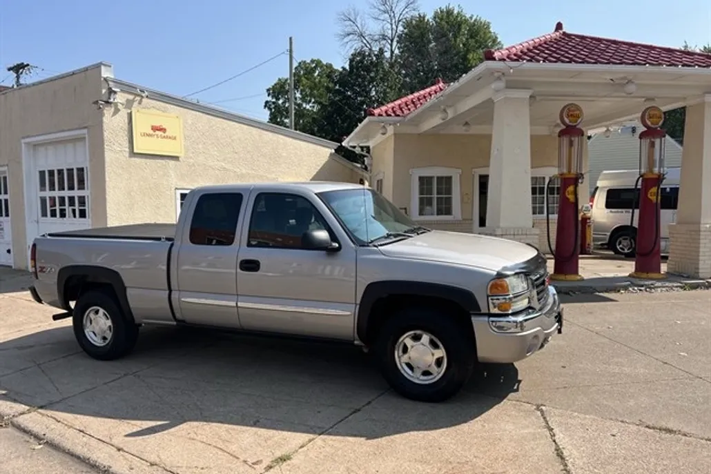 2004 Gmc Sierra 1500 photo 1