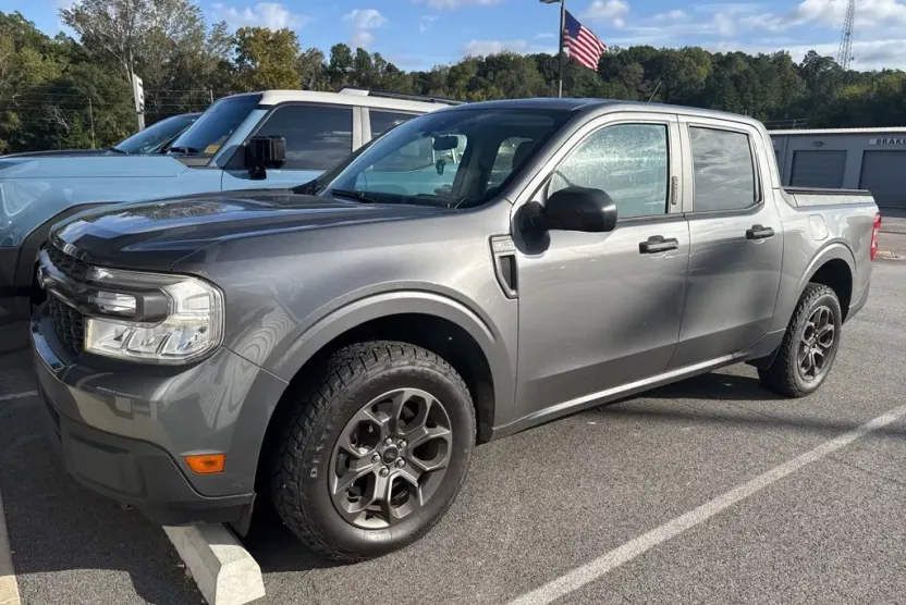 2022 Ford Maverick XL photo 1