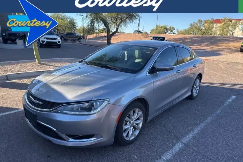 2015 Chrysler 200 C photo 1