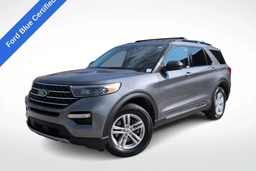 2022 Ford Explorer XLT photo 1