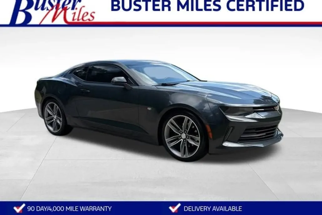2017 Chevrolet Camaro 1LT photo 1