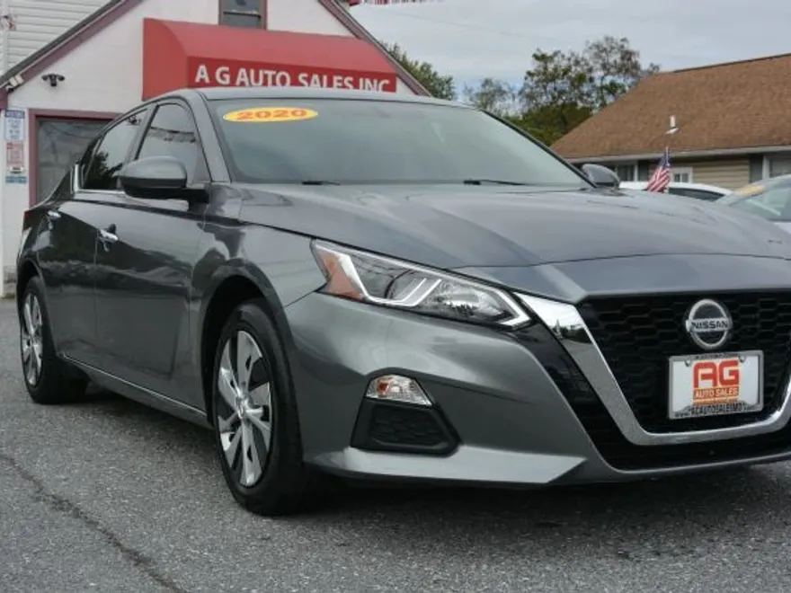 2020 Nissan Altima 2.5 photo 1