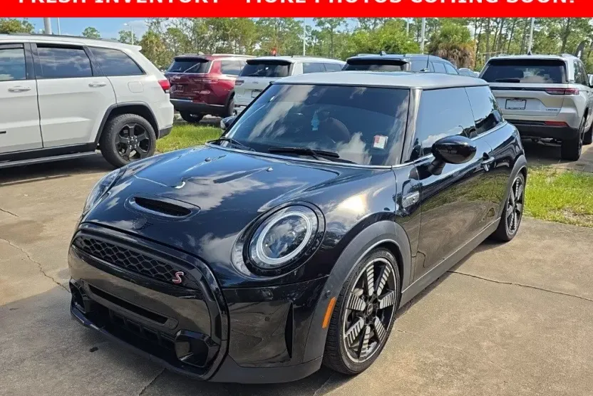 2023 Mini Cooper 2 Door Hardtop photo 1