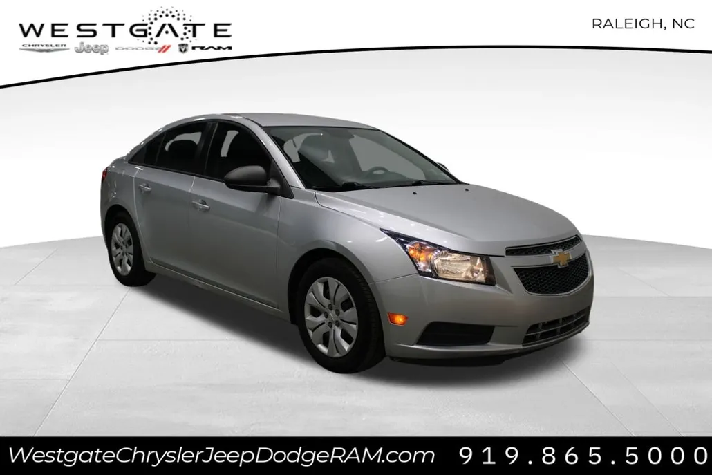 2014 Chevrolet Cruze LS photo 1