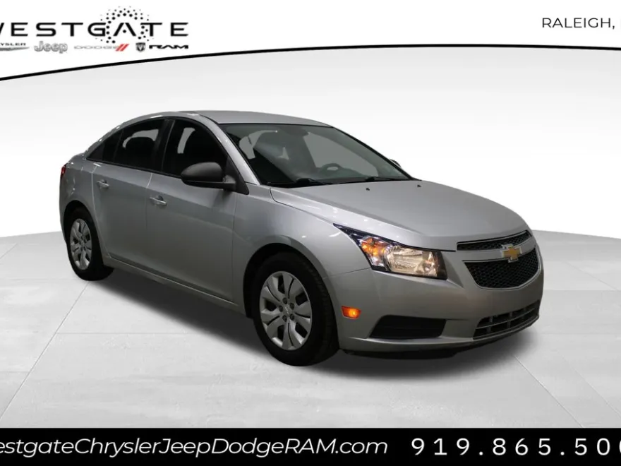 2014 Chevrolet Cruze LS photo 1
