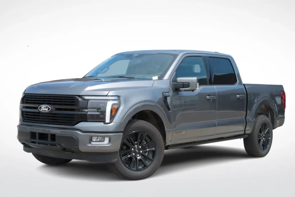 2025 Ford F-150 Platinum photo 1