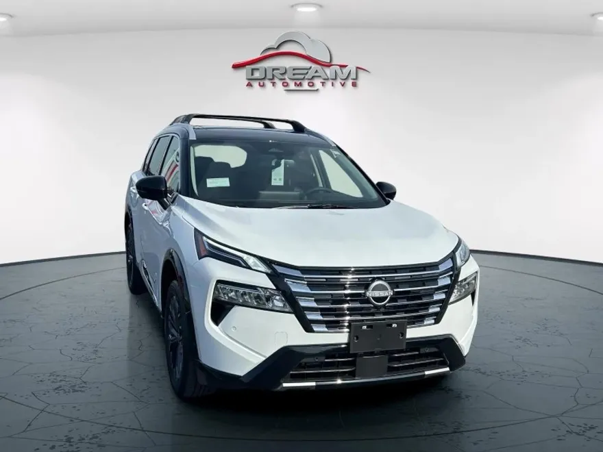 2025 Nissan Rogue Platinum photo 1