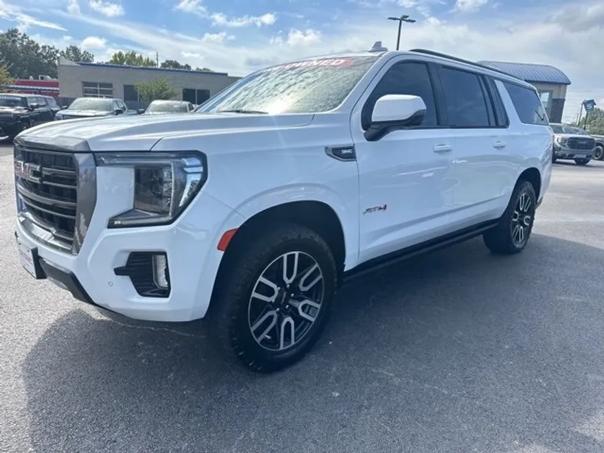 2021 Gmc Yukon XL AT4 photo 1