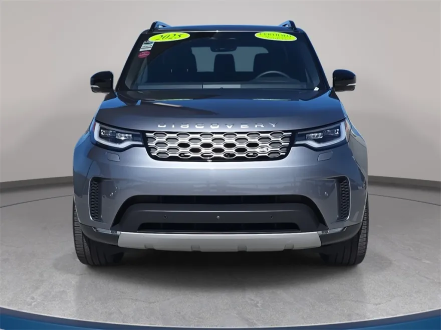 2025 Land Rover Discovery S photo 1