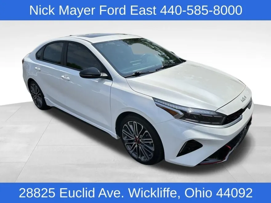 2023 Kia Forte GT photo 1