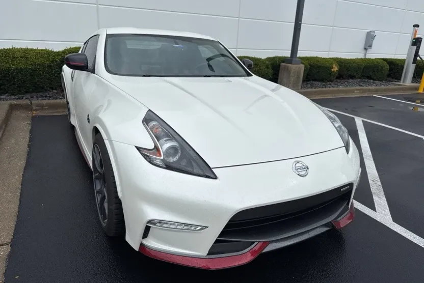 2019 Nissan 370Z Nismo photo 1