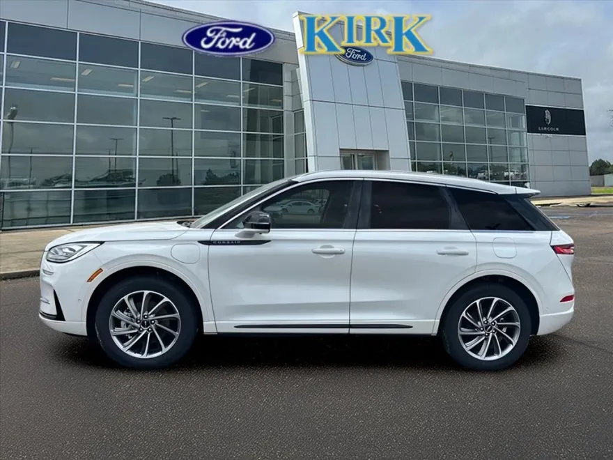 2024 Lincoln Corsair Grand Touring photo 1