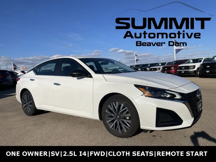 2024 Nissan Altima 2.5 SV photo 1