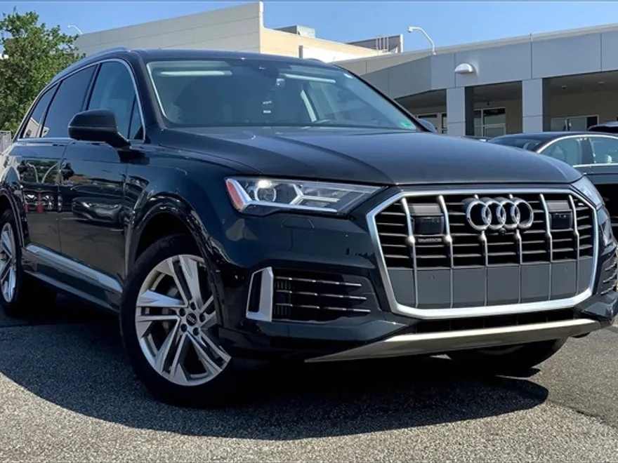 2023 Audi Q7 55 Premium Plus photo 1
