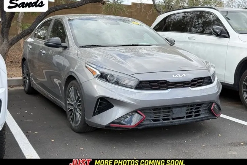 2024 Kia Forte GT-Line photo 1