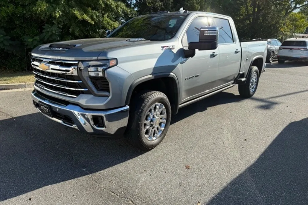2024 Chevrolet Silverado 2500HD LTZ photo 1