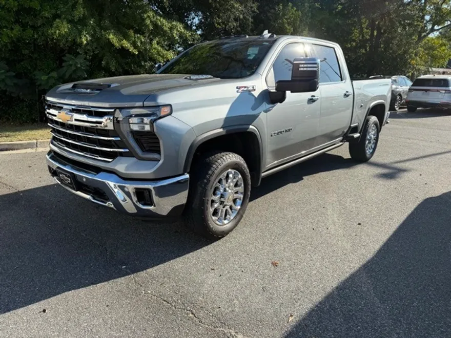 2024 Chevrolet Silverado 2500HD LTZ photo 1