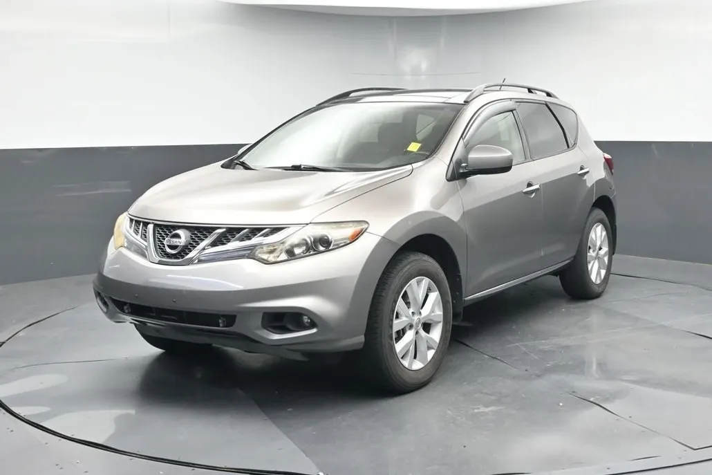 2012 Nissan Murano SV photo 1