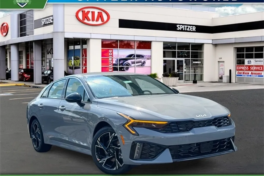 2026 Kia K5 GT-Line photo 1