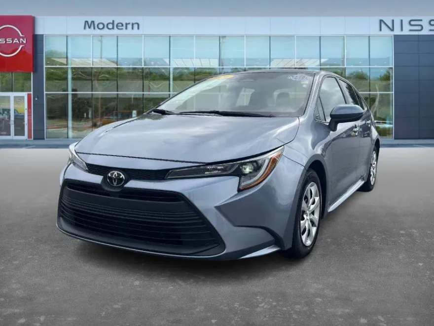 2024 Toyota Corolla LE photo 1