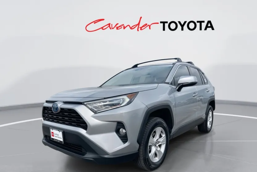 2020 Toyota RAV4 Hybrid XLE photo 1