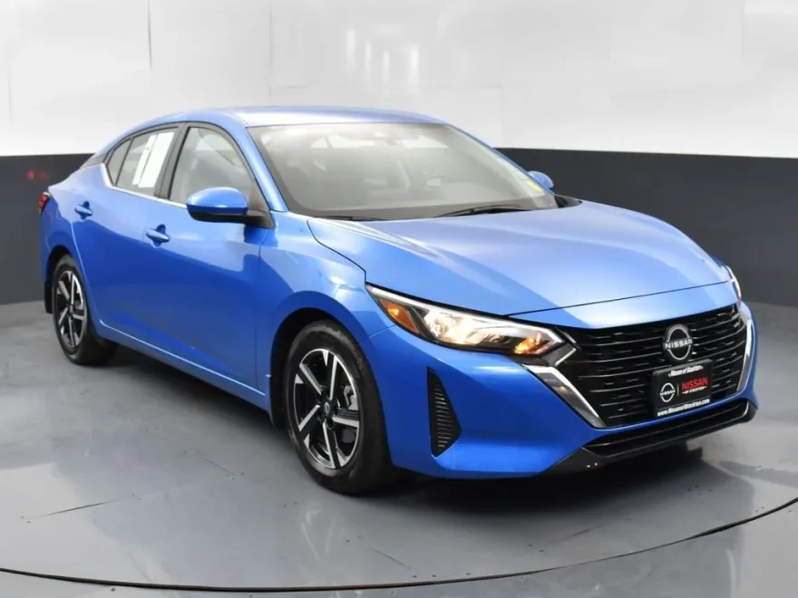2024 Nissan Sentra SV photo 1