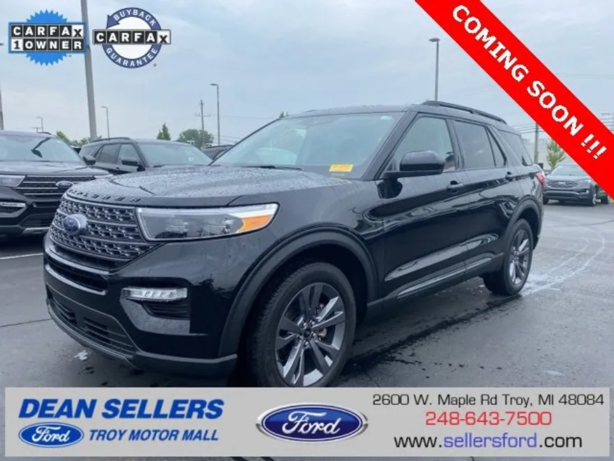 2023 Ford Explorer XLT photo 1