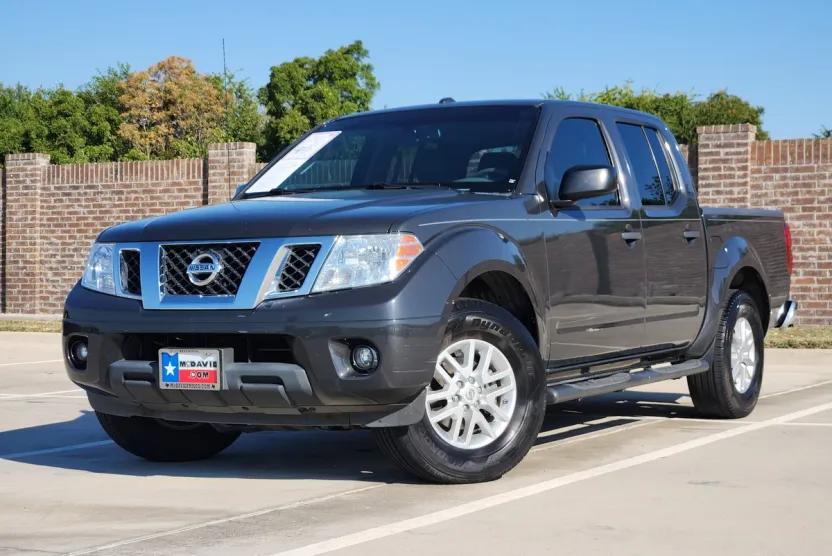 2015 Nissan Frontier SV photo 1