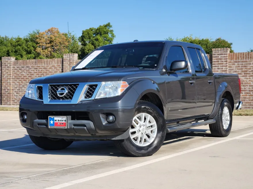 2015 Nissan Frontier SV photo 1