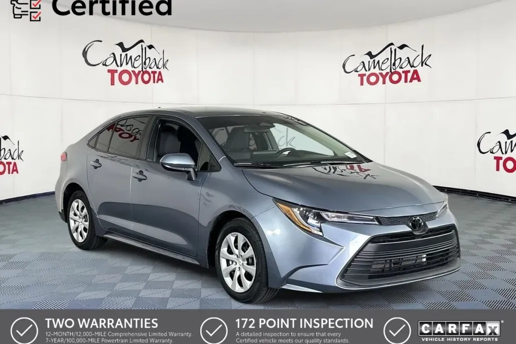 2024 Toyota Corolla LE photo 1