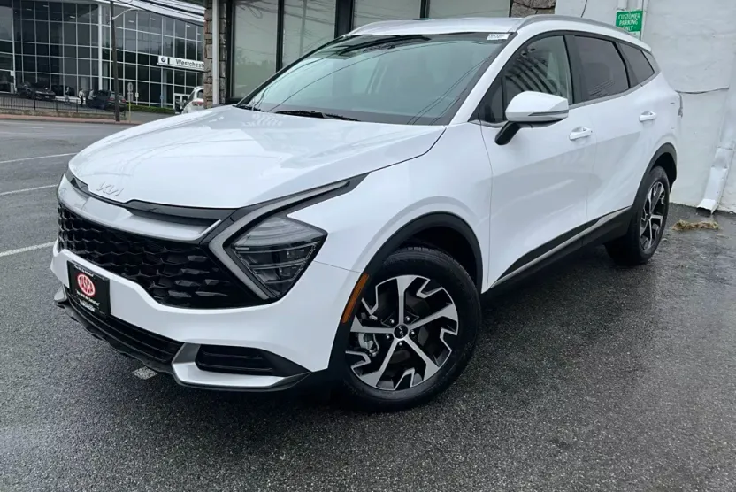 2025 Kia Sportage EX photo 1