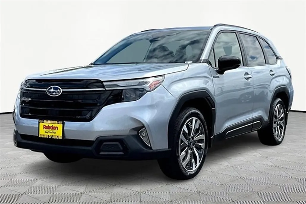 2025 Subaru Forester Touring photo 1