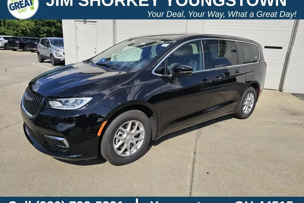 2025 Chrysler Pacifica photo 1