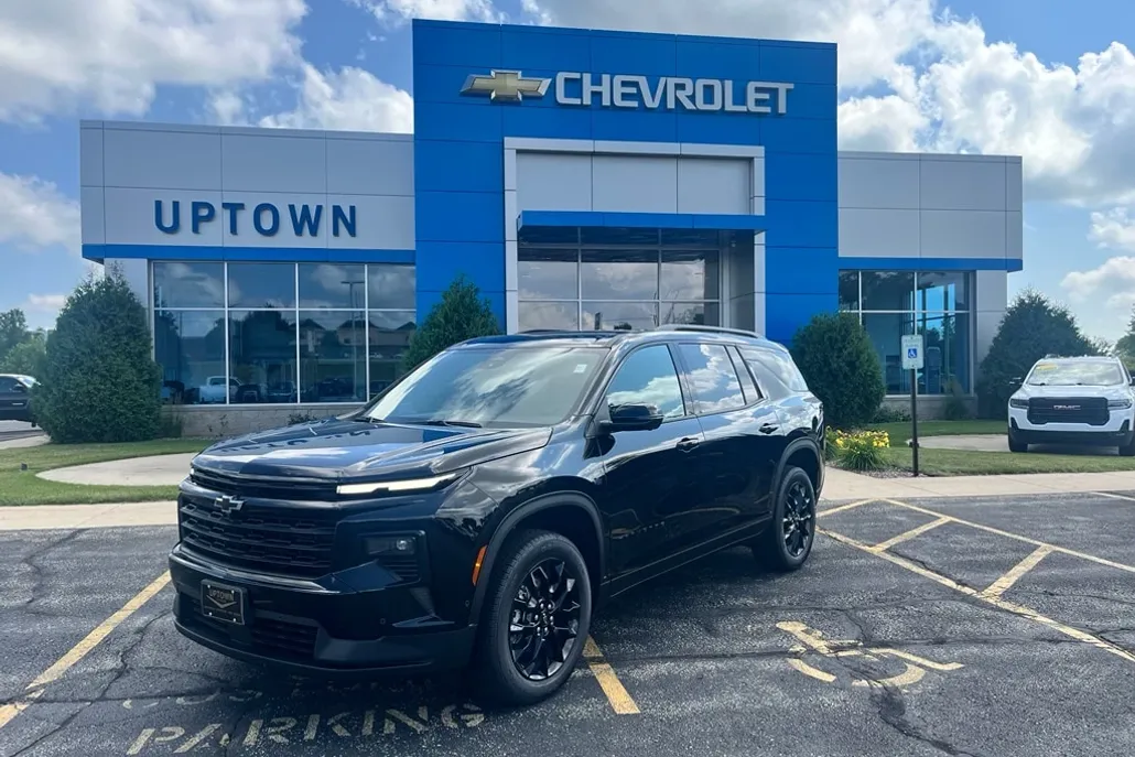 2025 Chevrolet Traverse photo 1