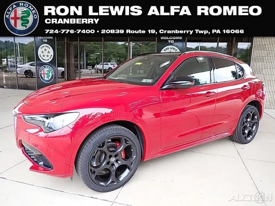 2025 Alfa Romeo Stelvio Tributo Italiano photo 1