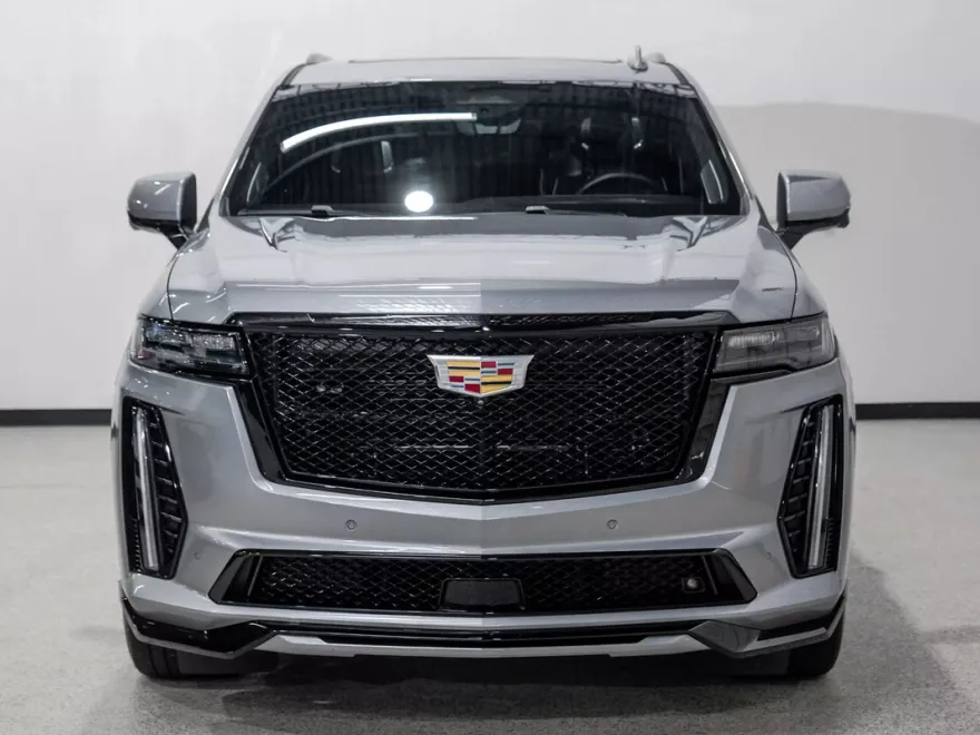 2023 Cadillac Escalade V-Series Sport photo 2