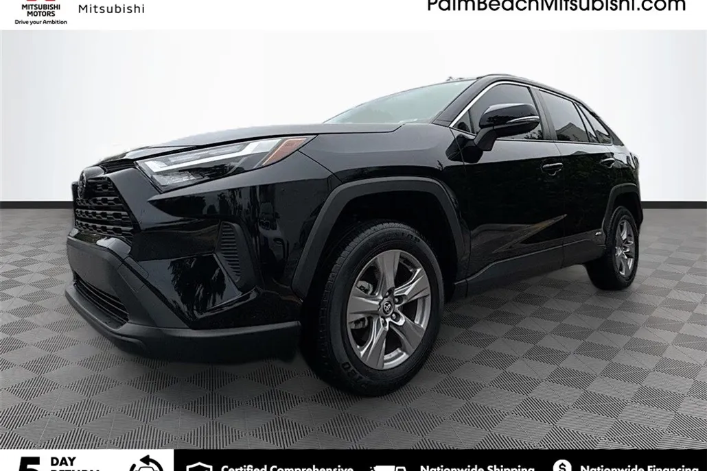 2025 Toyota RAV4 Hybrid XLE photo 1
