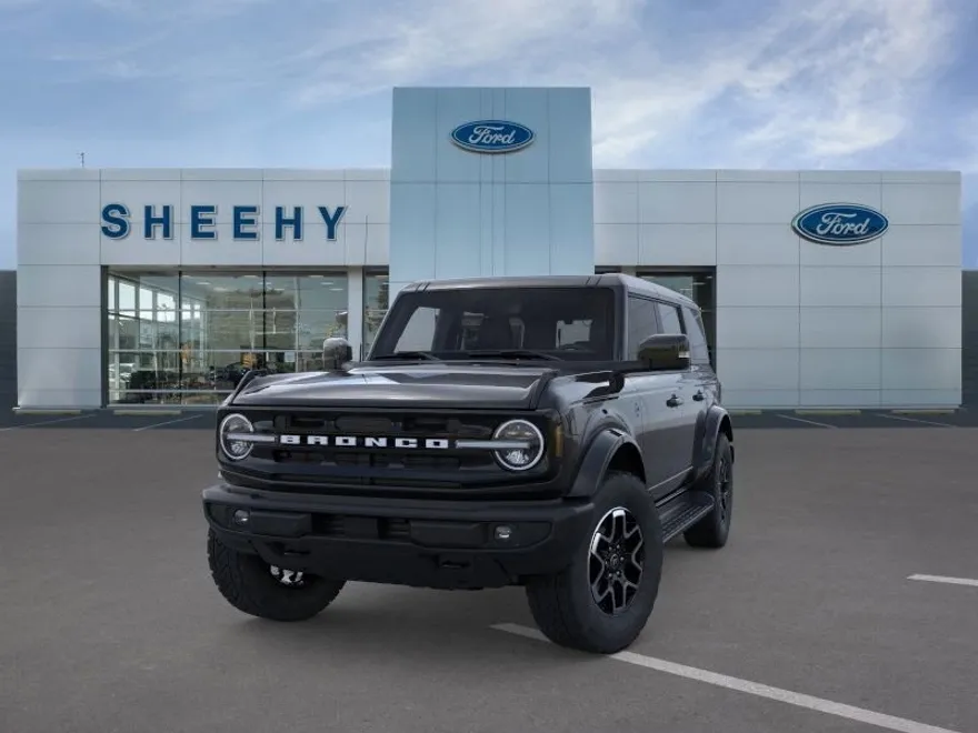 2025 Ford Bronco Outer Banks photo 1