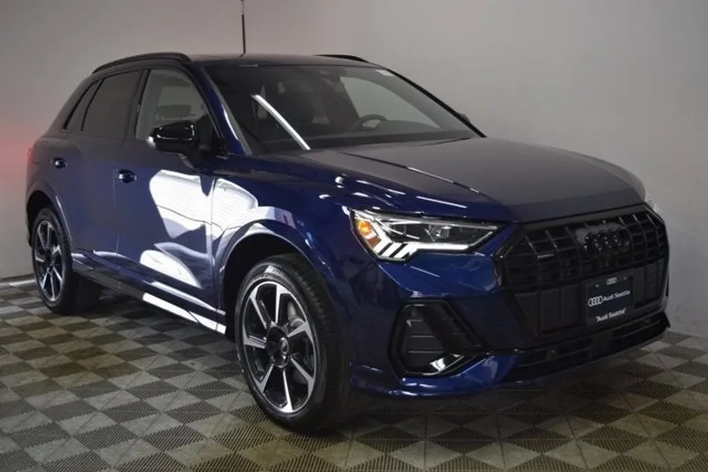 2025 Audi Q3 S line Premium Plus photo 1