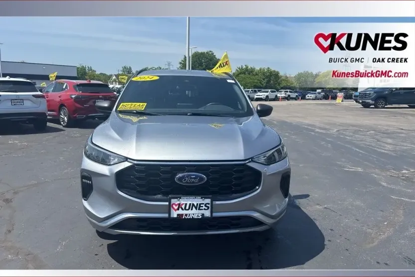 2024 Ford Escape ST-Line photo 1
