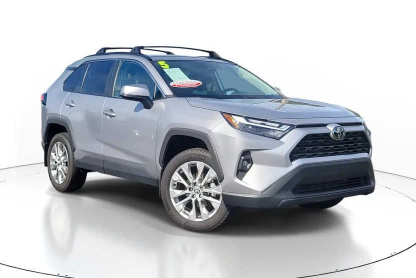 2025 Toyota RAV4 XLE Premium photo 1