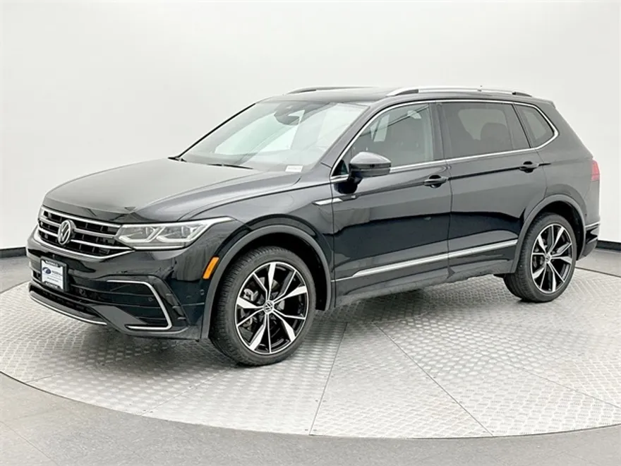 2022 Volkswagen Tiguan SEL Premium R-Line photo 1