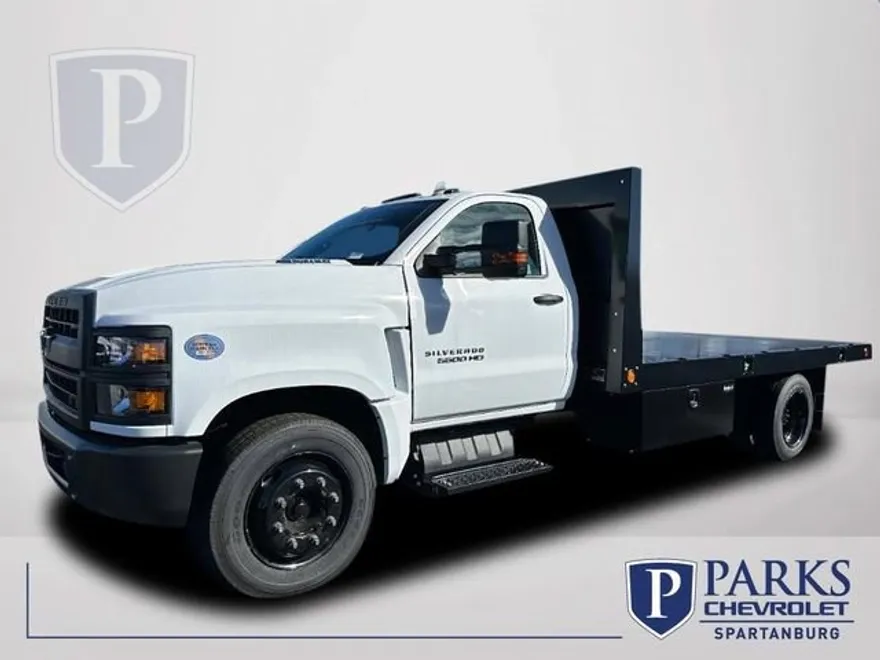 2023 Chevrolet Silverado 5500HD Work Truck photo 1