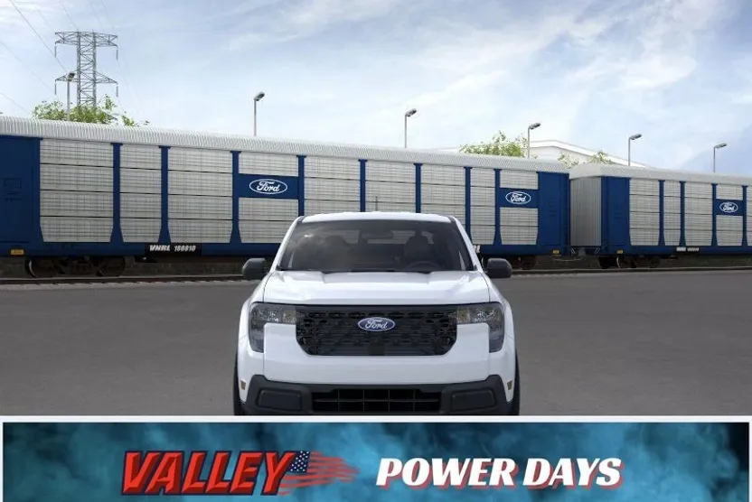 2025 Ford Maverick XL photo 1
