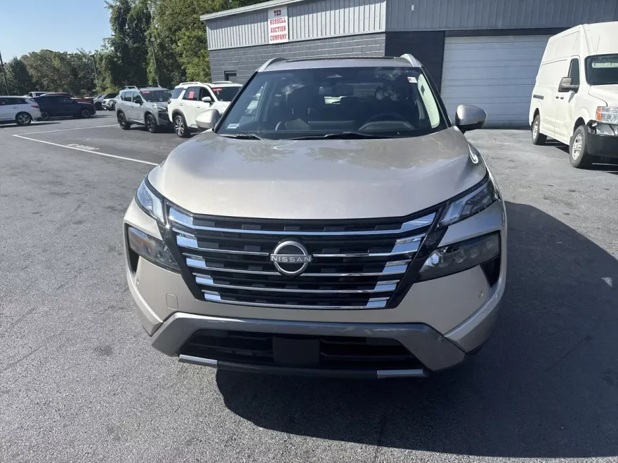 2024 Nissan Rogue SL photo 1